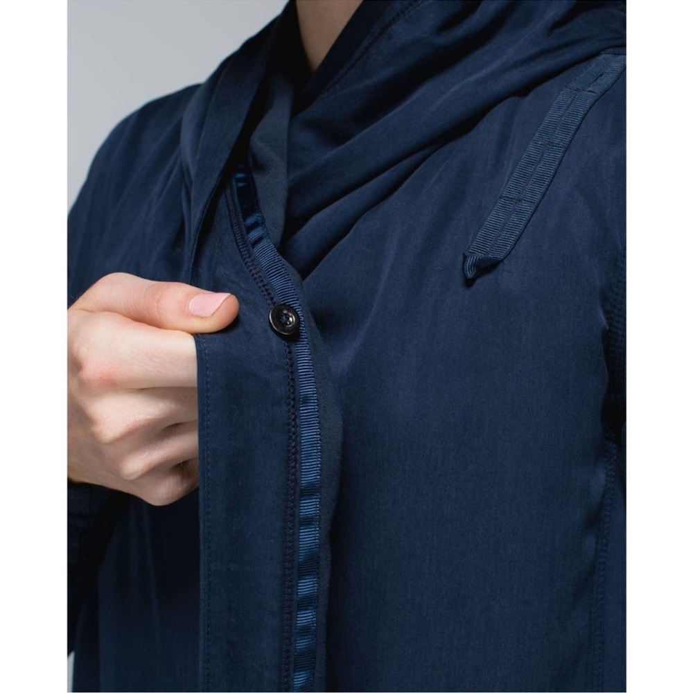 LULULEMON Blissed Out Wrap Jacket Size 10 - Picture 7 of 8